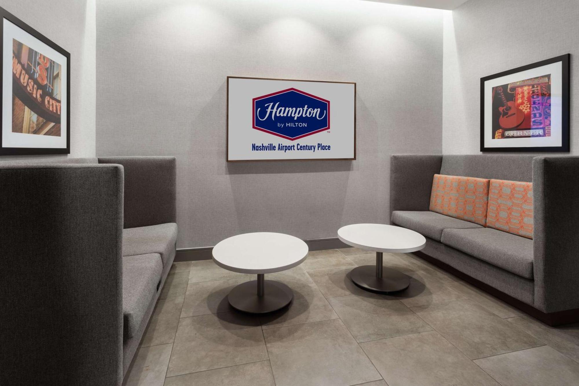 Hampton Inn By Hilton Nashville Airport Century Place Buitenkant foto