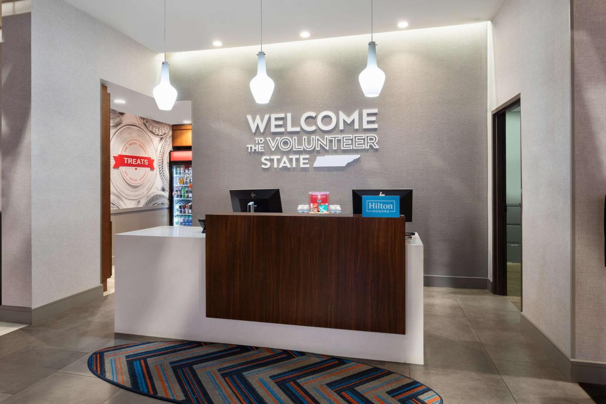 Hampton Inn By Hilton Nashville Airport Century Place Buitenkant foto