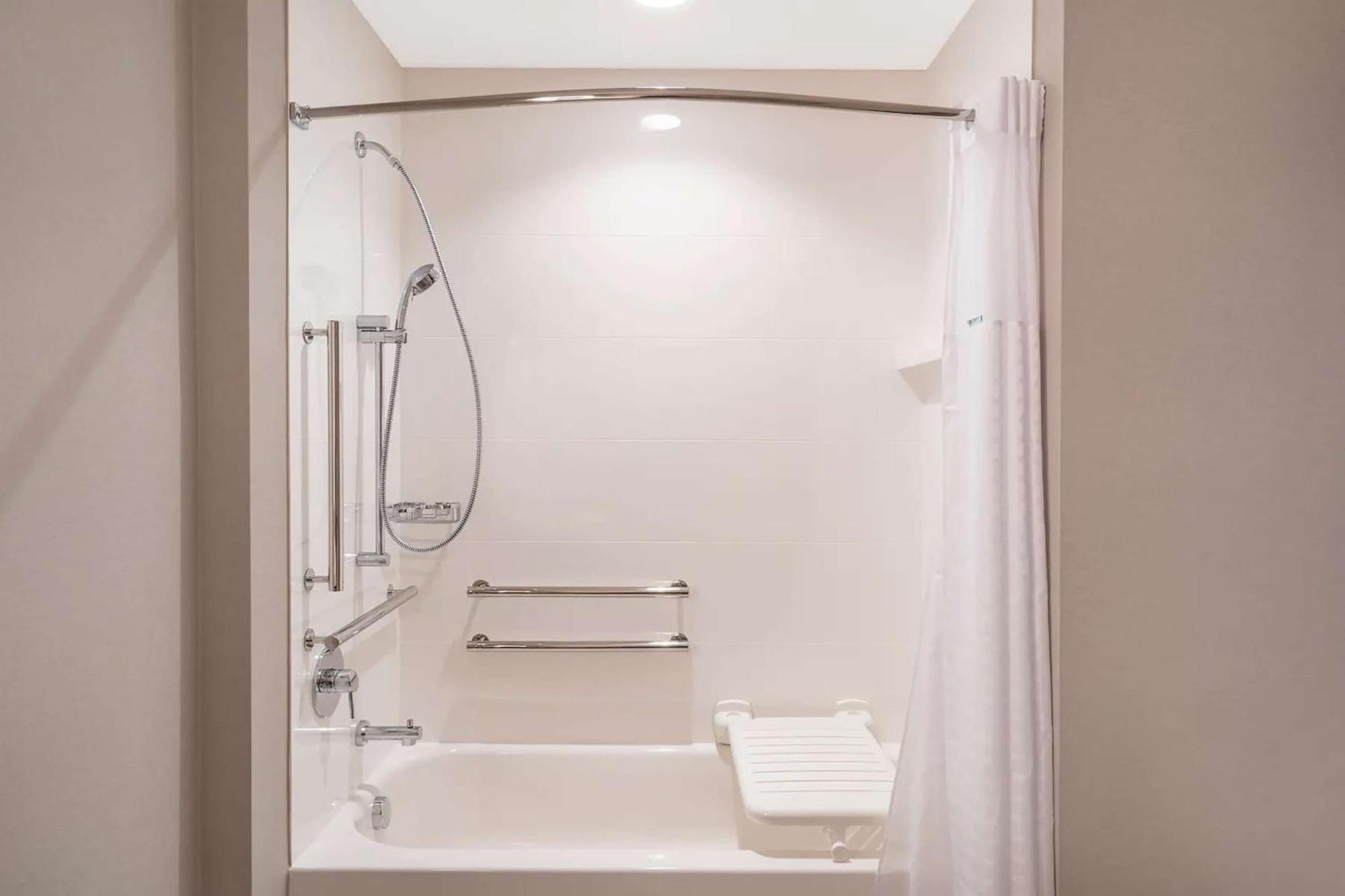 Hampton Inn By Hilton Nashville Airport Century Place Buitenkant foto